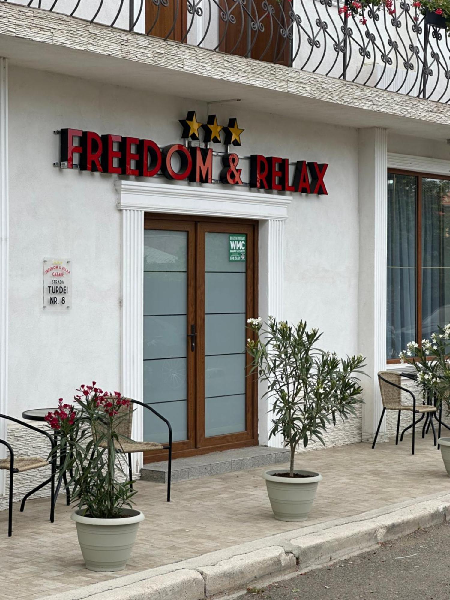Hotel Freedom&Relax Buzău Exteriér fotografie
